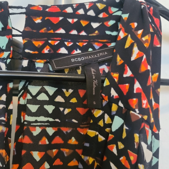 Low cut romper - Picture 2 of 3